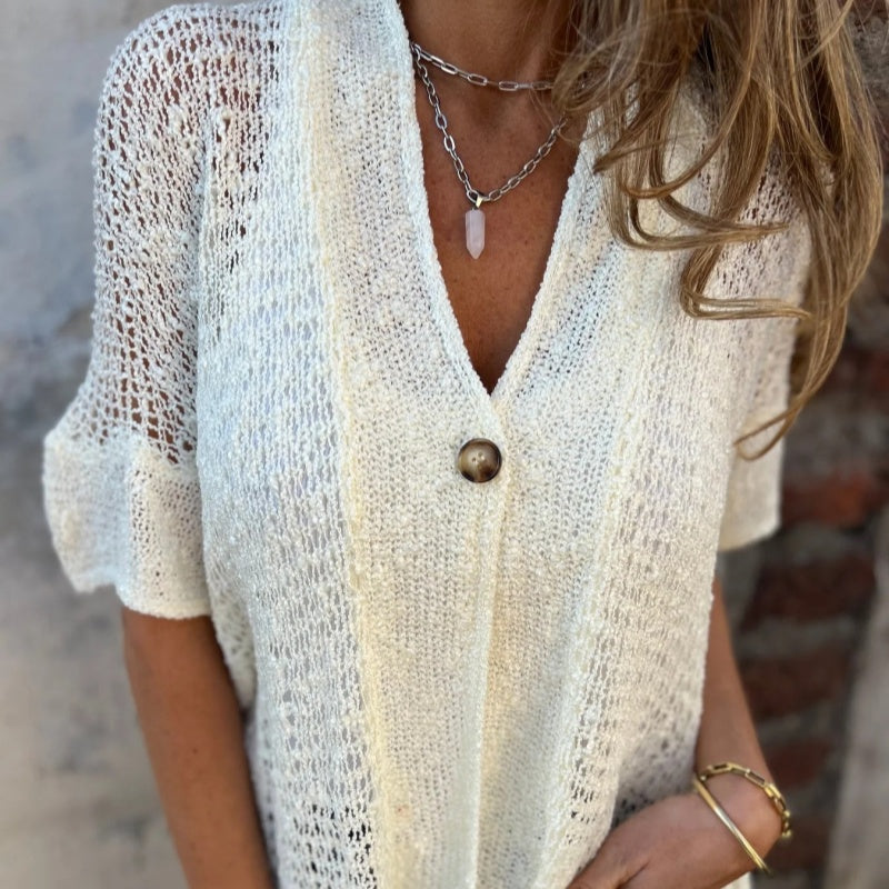 Isabella - Plain knitted top for women with a button