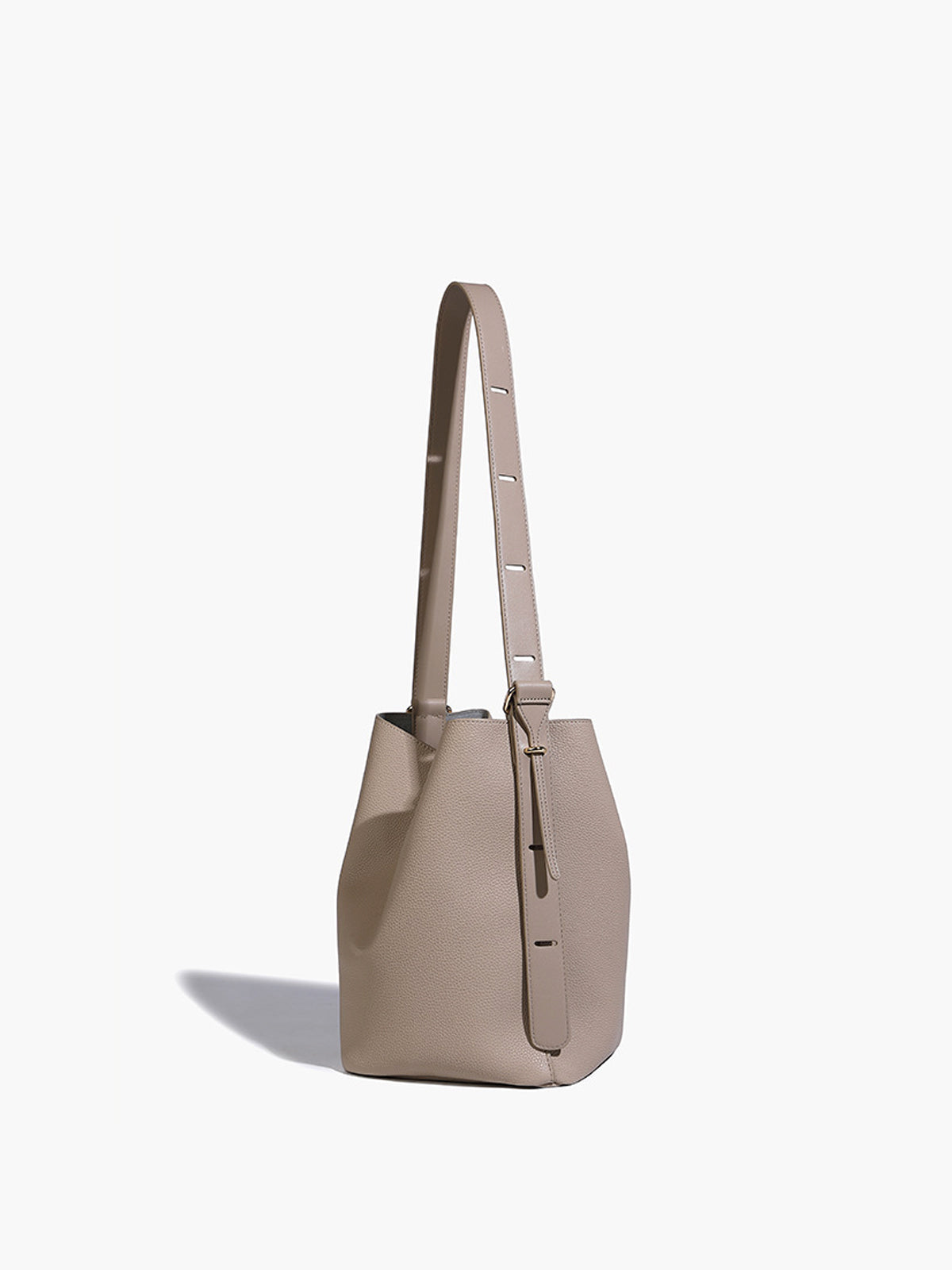 isabella™ Adjustable Strap Bucket Bag